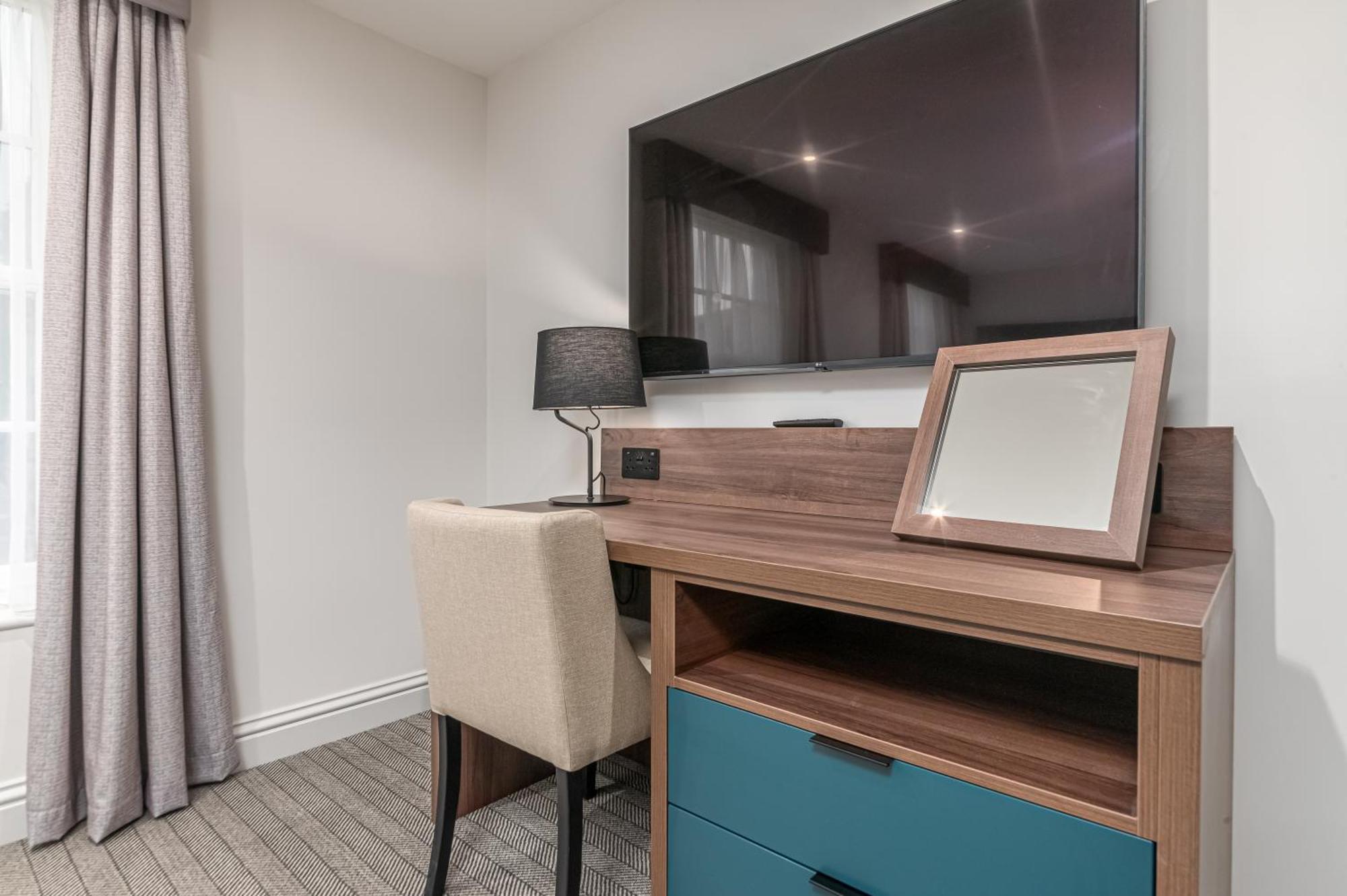Mercure Salisbury White Hart Hotel & Apartments Εξωτερικό φωτογραφία