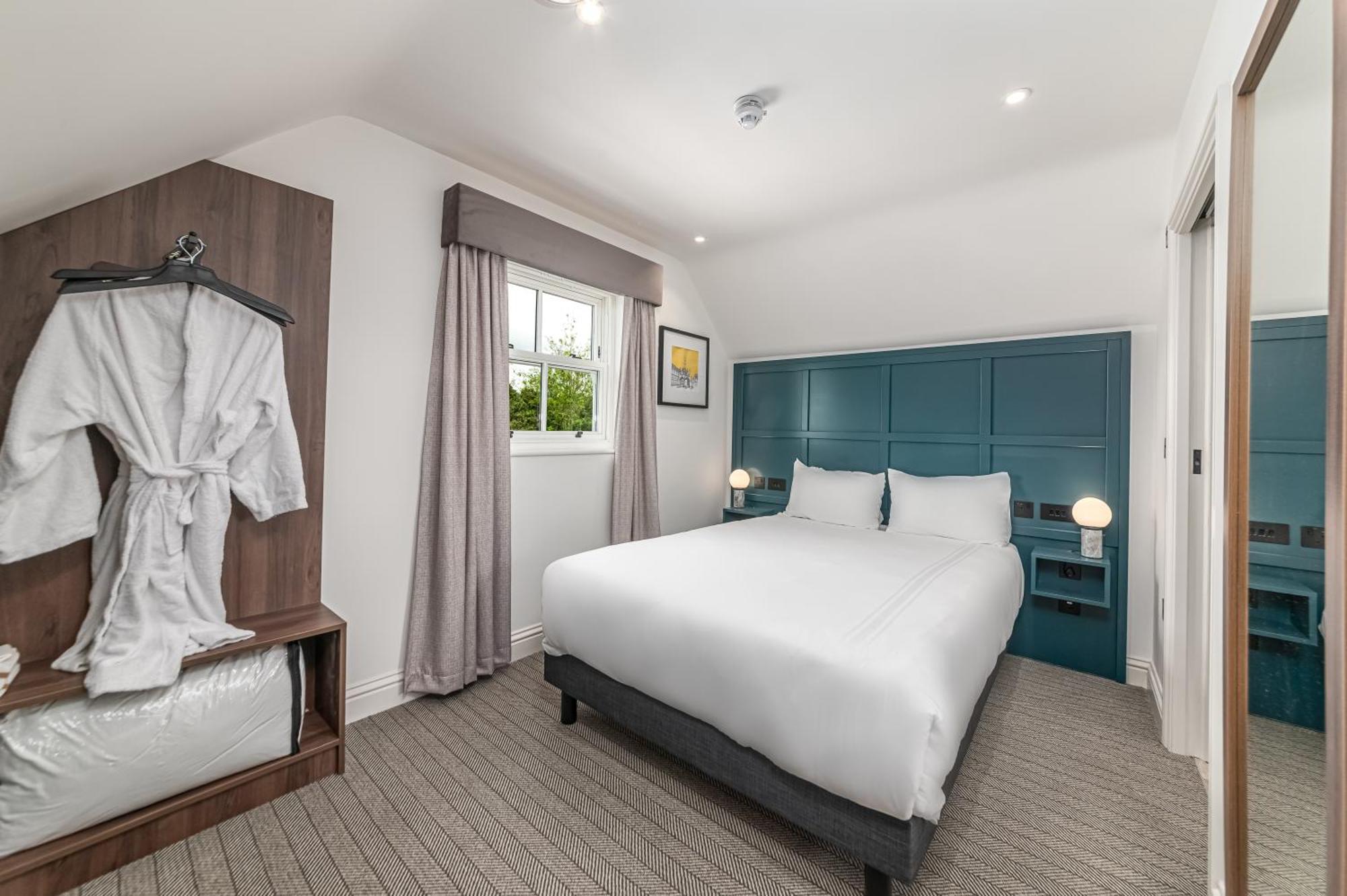 Mercure Salisbury White Hart Hotel & Apartments Εξωτερικό φωτογραφία