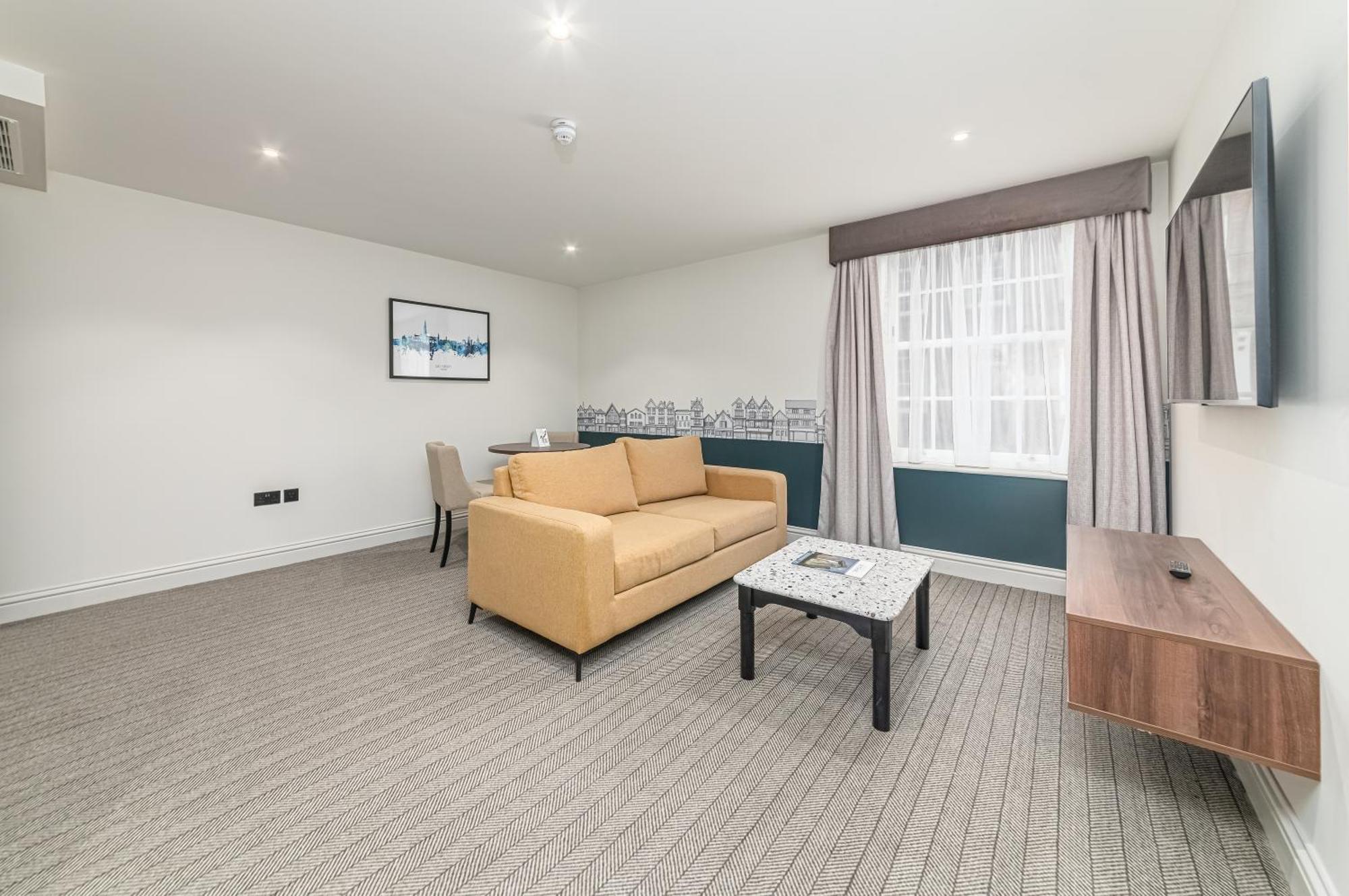 Mercure Salisbury White Hart Hotel & Apartments Εξωτερικό φωτογραφία