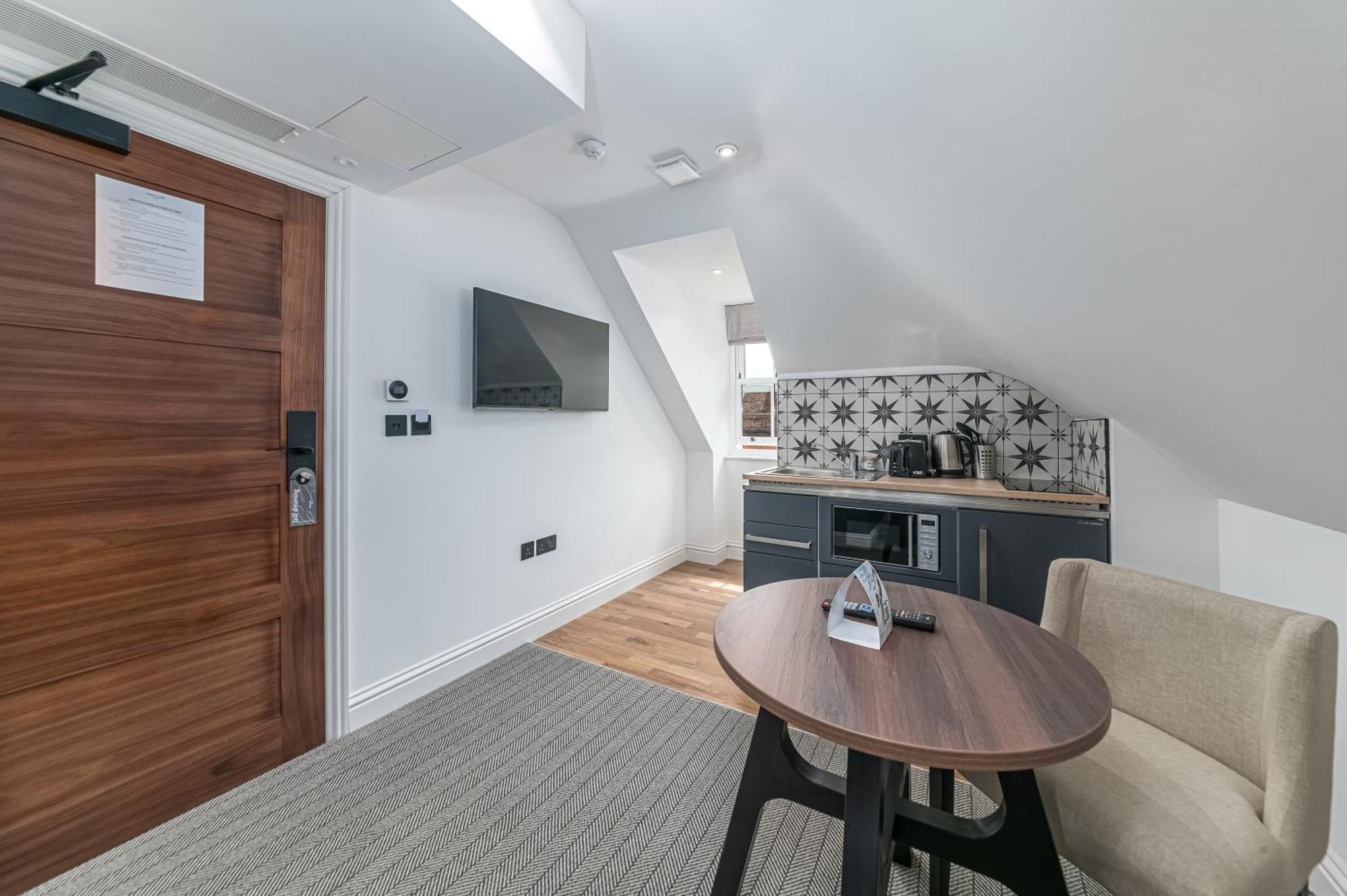 Mercure Salisbury White Hart Hotel & Apartments Εξωτερικό φωτογραφία