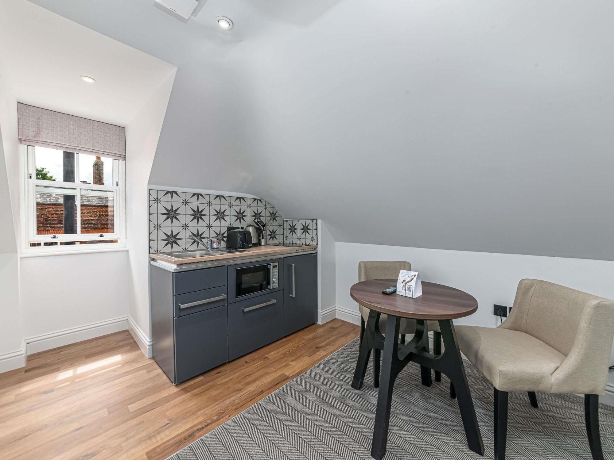 Mercure Salisbury White Hart Hotel & Apartments Εξωτερικό φωτογραφία